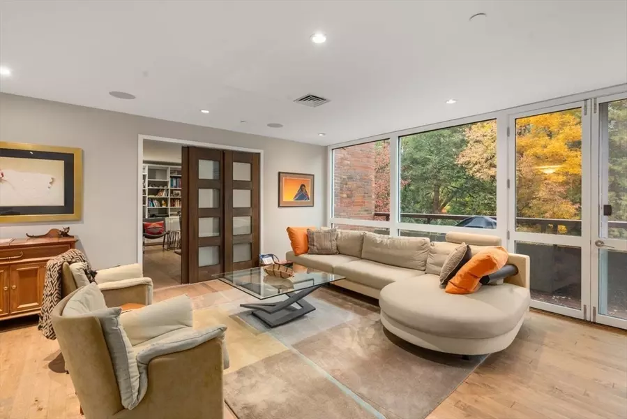 241 Perkins St #C306, Boston, MA 02130