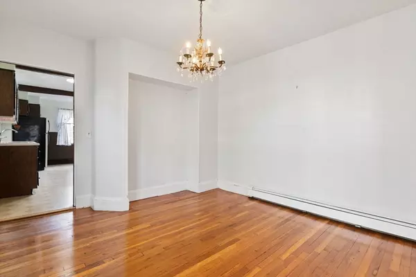 Everett, MA 02149,37 Greenhalge Ave