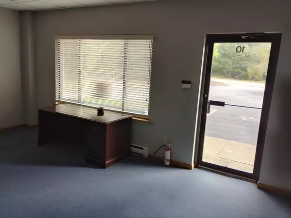 Bourne, MA 02534,1248 Rte28a #10