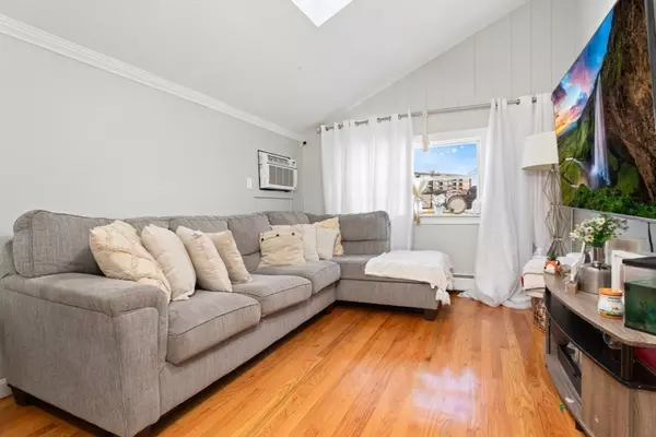 Revere, MA 02151,14 Bay Rd