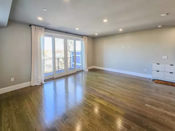 Boston, MA 02122,34 Dix St #5