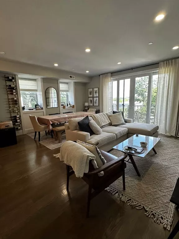 Boston, MA 02122,34 Dix St #5