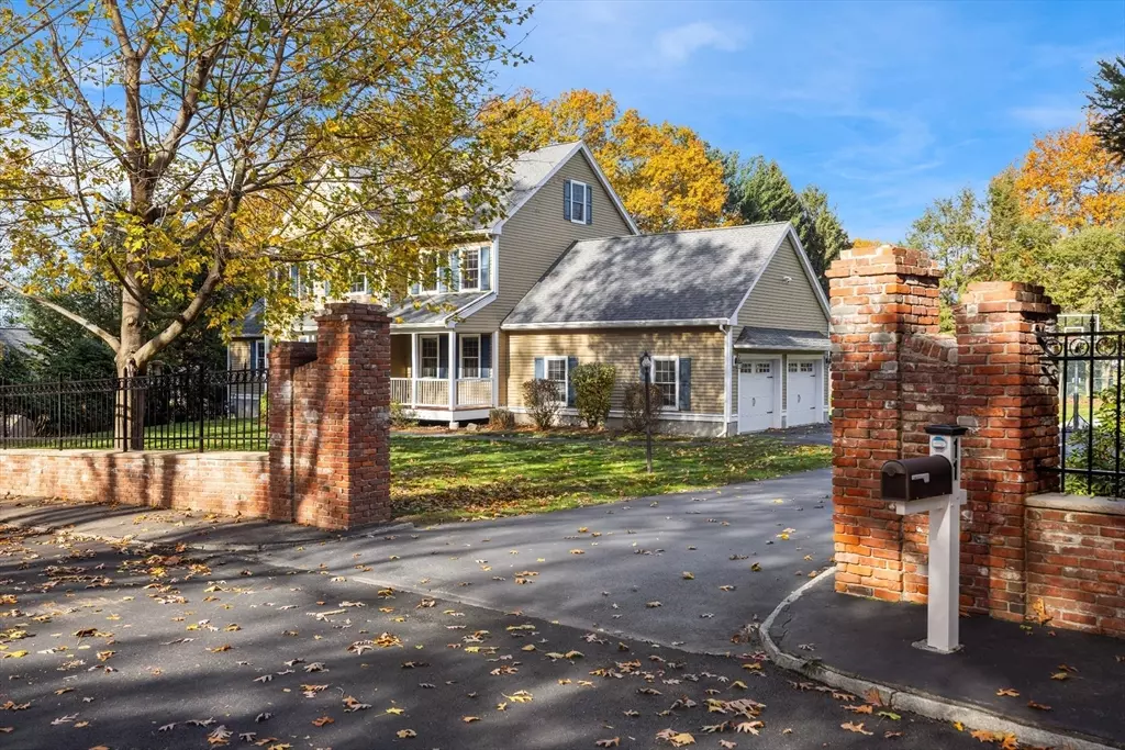 Chelmsford, MA 01824,11 Checkerberry Ln