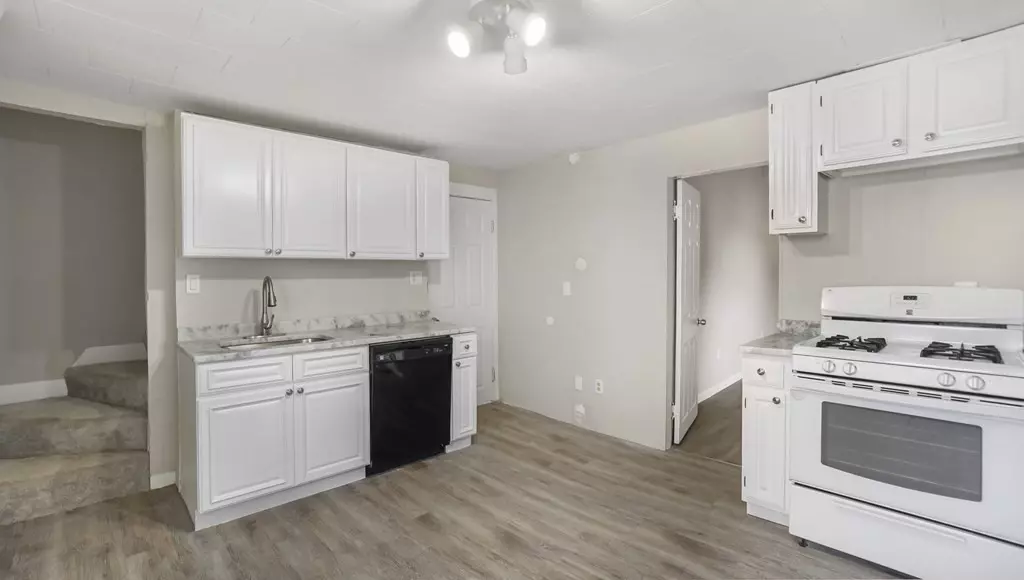 Quincy, MA 02169,64A Arnold St #2