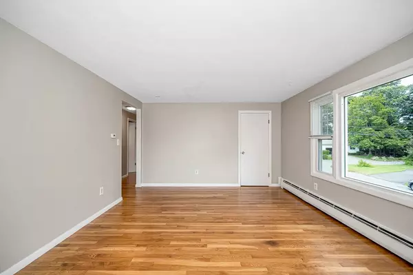 Lowell, MA 01851,79 Fairfield St #2