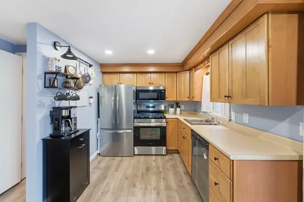 Agawam, MA 01001,72 Plantation Drive #72