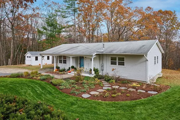 72 N Main St, New Salem, MA 01355