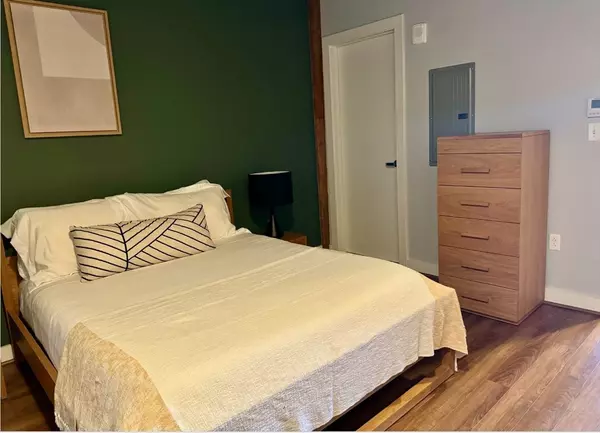 Boston, MA 02210,63 Melcher St #404