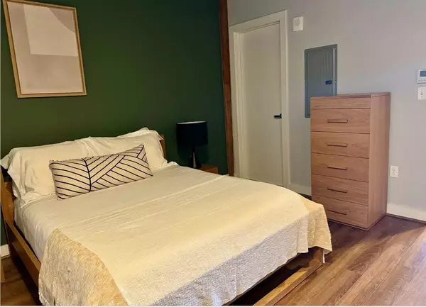 Boston, MA 02210,63 Melcher St #404