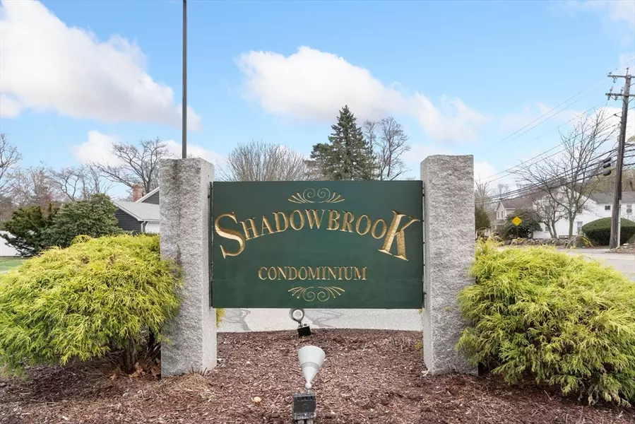 14 Shadowbrook Lane #30, Milford, MA 01757