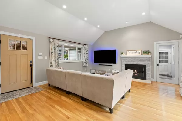 Andover, MA 01810,5 Mercury Circle