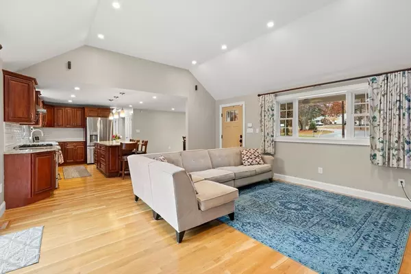 Andover, MA 01810,5 Mercury Circle