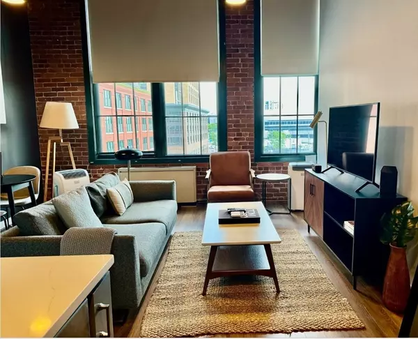 Boston, MA 02210,63 Melcher #404