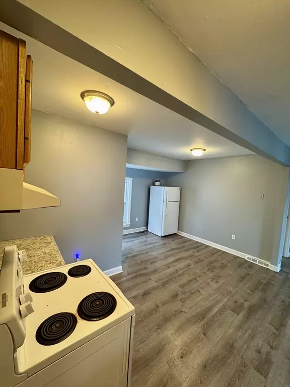 Brockton, MA 02301,60 Tremont St #2