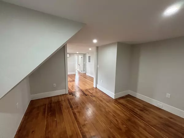 Fitchburg, MA 01420,22 Pleasant Street #2