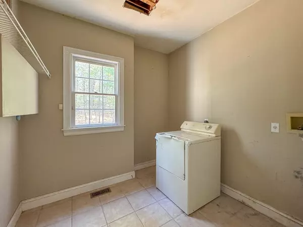 Westborough, MA 01581,12 Appleseed Dr