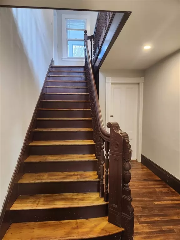 Salem, MA 01970,51 Highland St #2