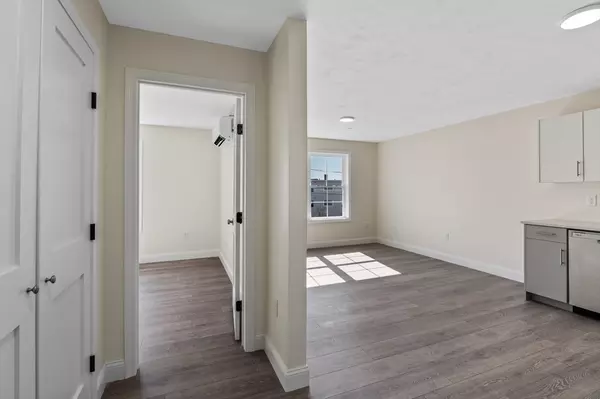 Lynn, MA 01902,472 Essex Street #102