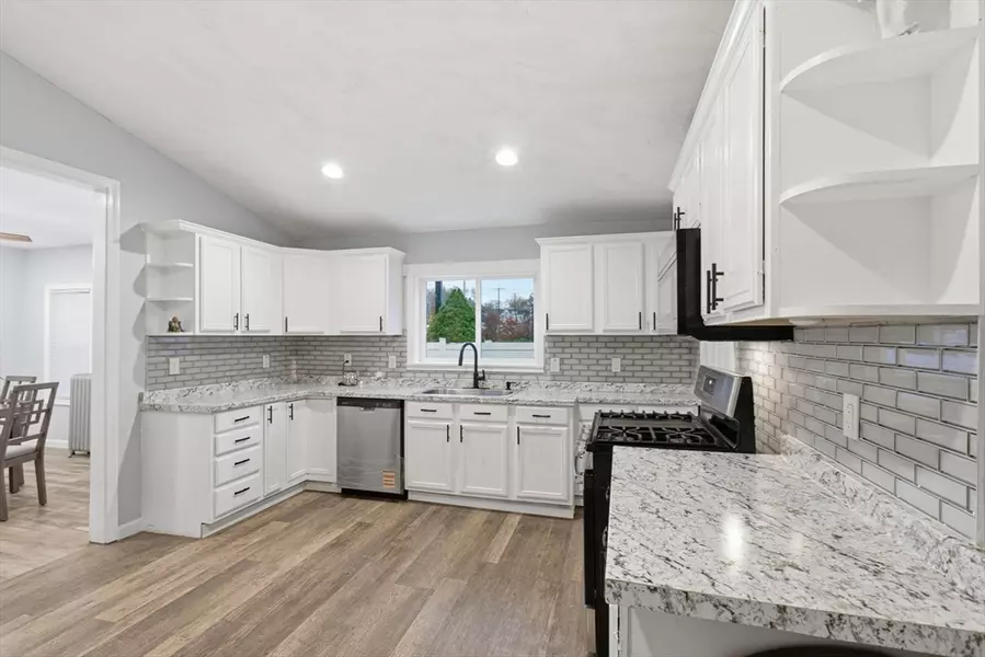 53 James St, Worcester, MA 01603