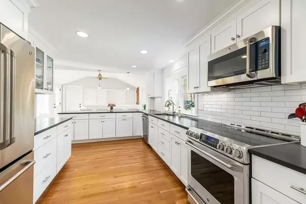 Hamilton, MA 01982,80 Rockmaple Ave