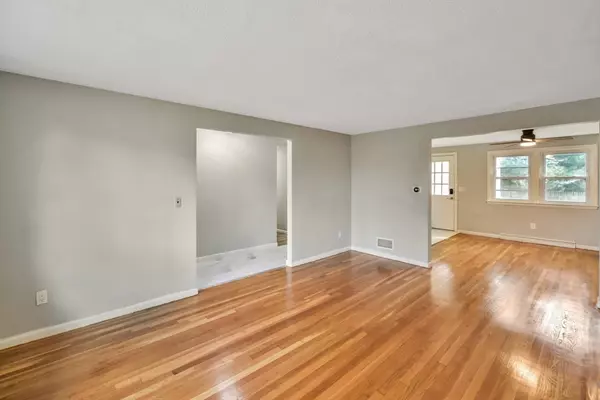 Boston, MA 02136,16 Prospect St