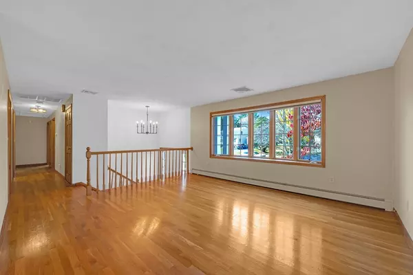 Northborough, MA 01532,59 Indian Meadow Dr