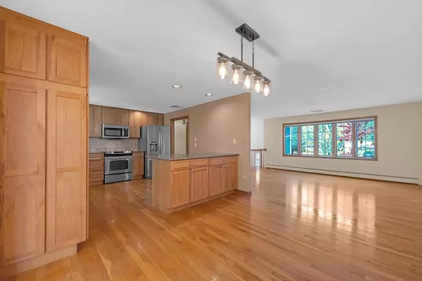 Northborough, MA 01532,59 Indian Meadow Dr