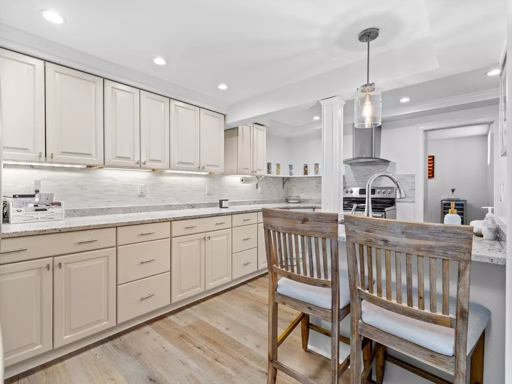 Boston, MA 02122,9 Park St #8