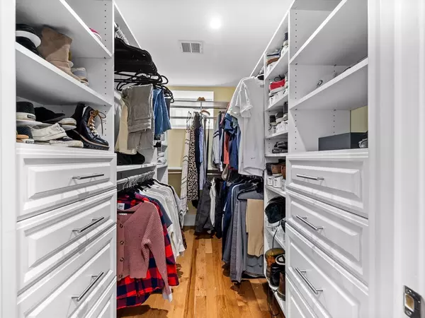 Boston, MA 02122,9 Park St #8