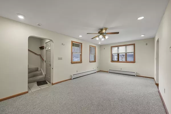 Adams, MA 01220,31-33 Apremont St