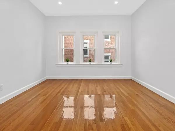 Brookline, MA 02445,3 Englewood Ave #9