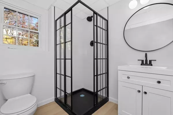 Bellingham, MA 02019,17 Susan Ln