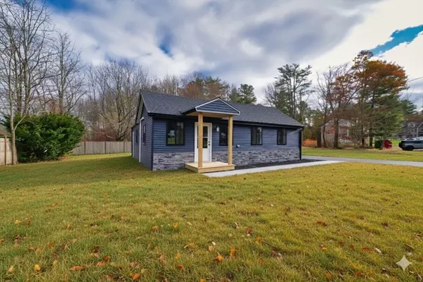 4 Water St, Lakeville, MA 02347