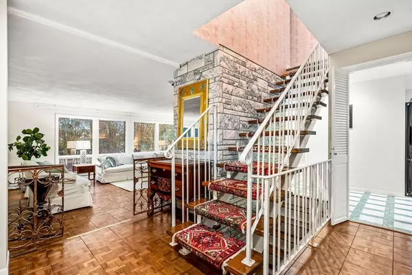 Salem, MA 01970,10 Quadrant Road