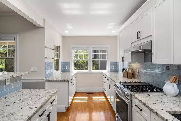 Lexington, MA 02421,223 Waltham Street #223