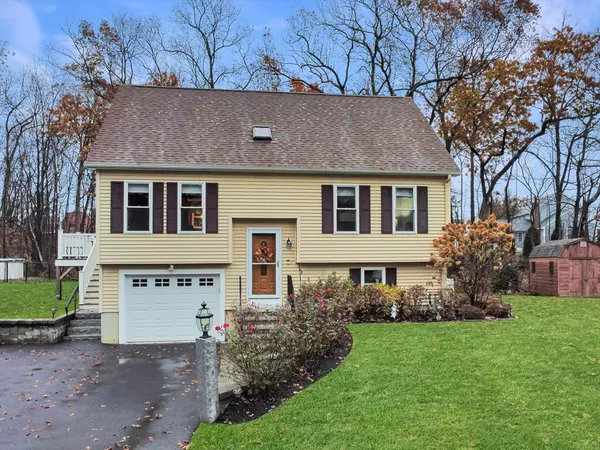 100 Lincolnshire, Haverhill, MA 01835