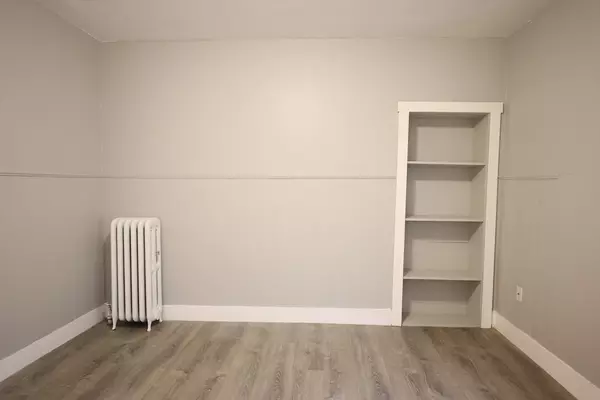 Quincy, MA 02169,23 Des Moines Rd #2