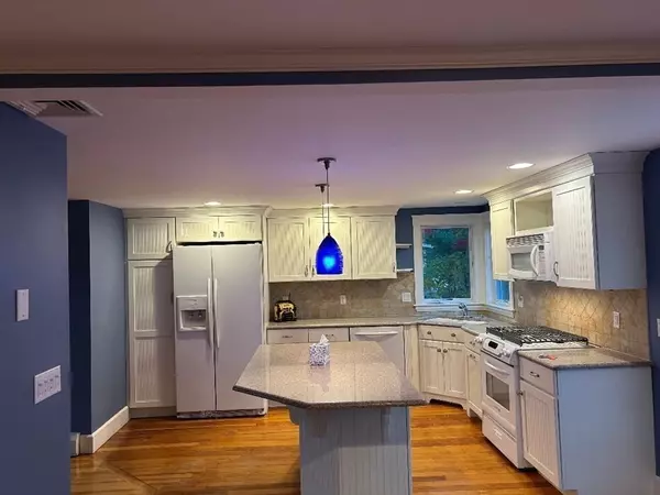 Marion, MA 02738,13 Converse Rd