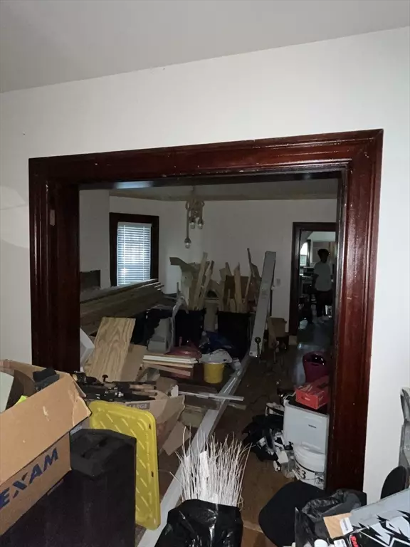 Holyoke, MA 01040,309 Walnut St