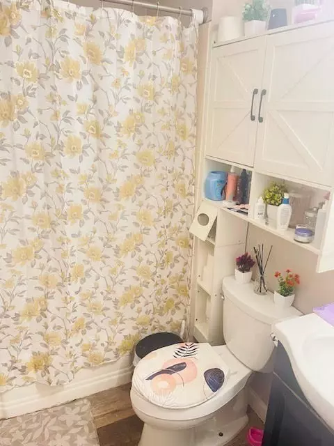 Fitchburg, MA 01420,90 Payson St #1