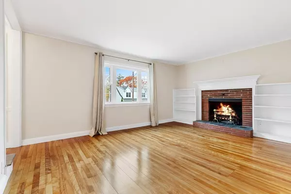 Marblehead, MA 01945,30 Amherst Rd