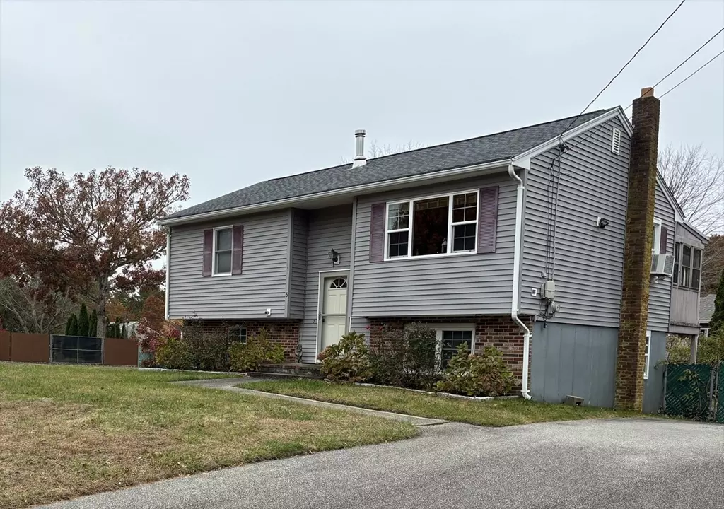 Wareham, MA 02538,5 Douglas Ln