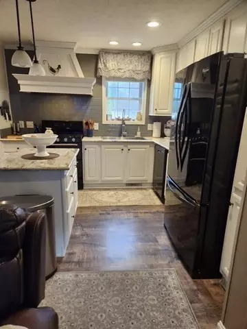 Sturbridge, MA 01566,402 Pleasant Parkway