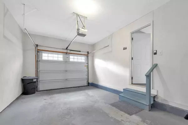 Ipswich, MA 01938,24 River Point Dr #6