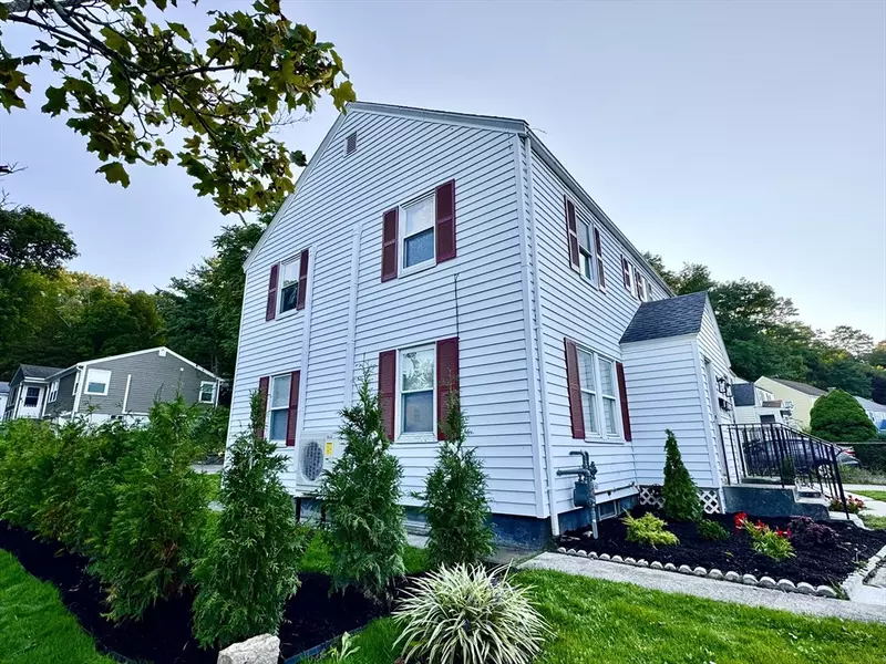 84 Reed St #84, Worcester, MA 01602