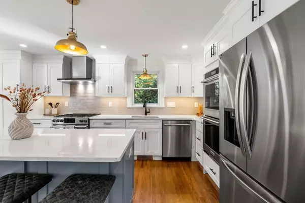 Salisbury, MA 01952,10 High Street