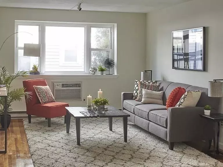 104 Trowbridge St #4, Cambridge, MA 02138