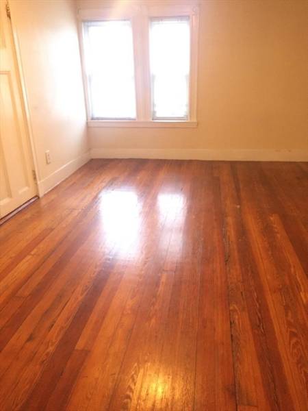 139 South #3, Waltham, MA 02453