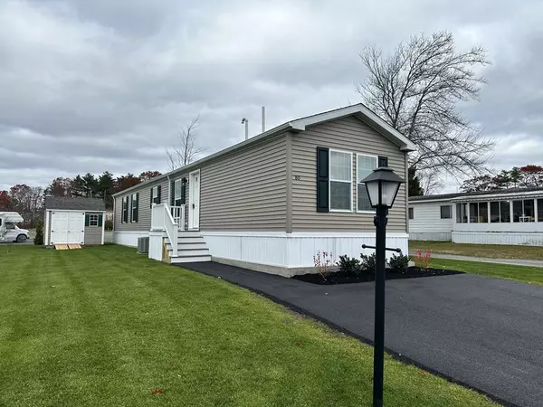 80 Bally Dr, Raynham, MA 02767