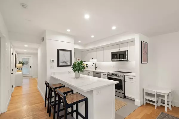 Hamilton, MA 01982,300 Willow Street #3